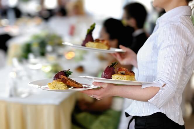 レストランウェディングとは。結婚式会場でも自由度の高いウェディングスタイルの特徴