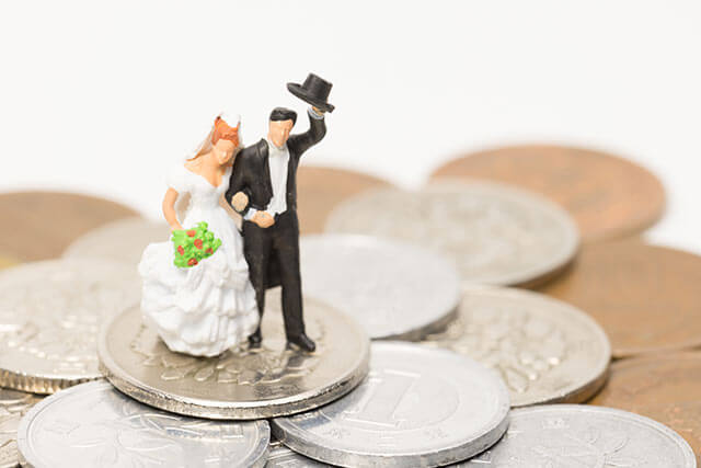 結婚式費用はいつ払う 振込時期やクレジットカードの使用について 結婚式準備 Com