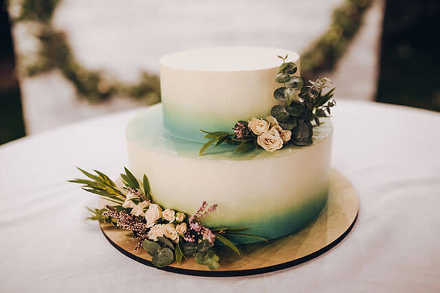 水彩アートのようなウォーターカラーケーキが人気の予感 結婚式準備 Com