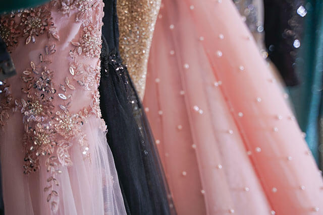 結婚式の前撮りで着用するカラードレス