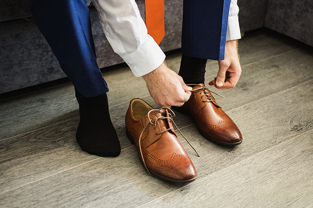結婚式の男性の靴下の選び方