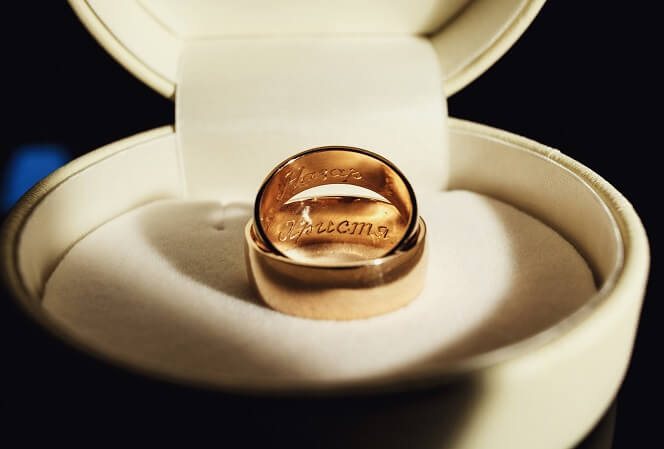 結婚指輪に刻印する英語表現のアイデア