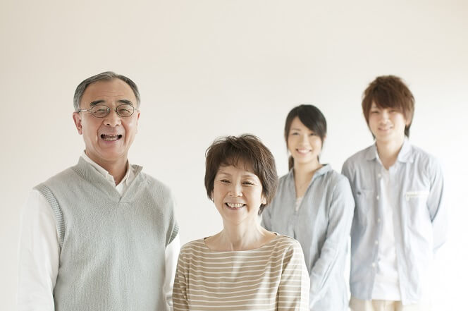 結婚式や結婚にまつわるイベントの費用は誰がどう負担する？割合は？