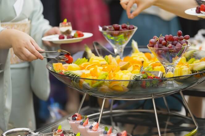 家族のみ、親族のみの少人数結婚式で取り入れたい挙式後パーティや食事会の演出例