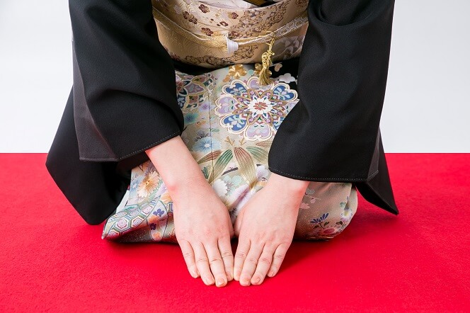 結婚式で新郎新婦の母親の服装