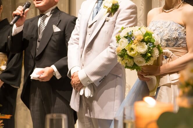 結婚式や披露宴での両家親族代表の挨拶とは。新郎父親が行うもの？
