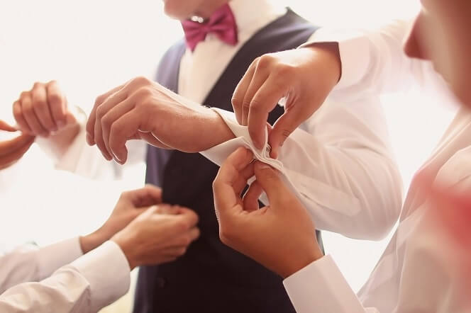 結婚式で新郎のタキシードの基本的なコーディネート構成と着こなしポイント